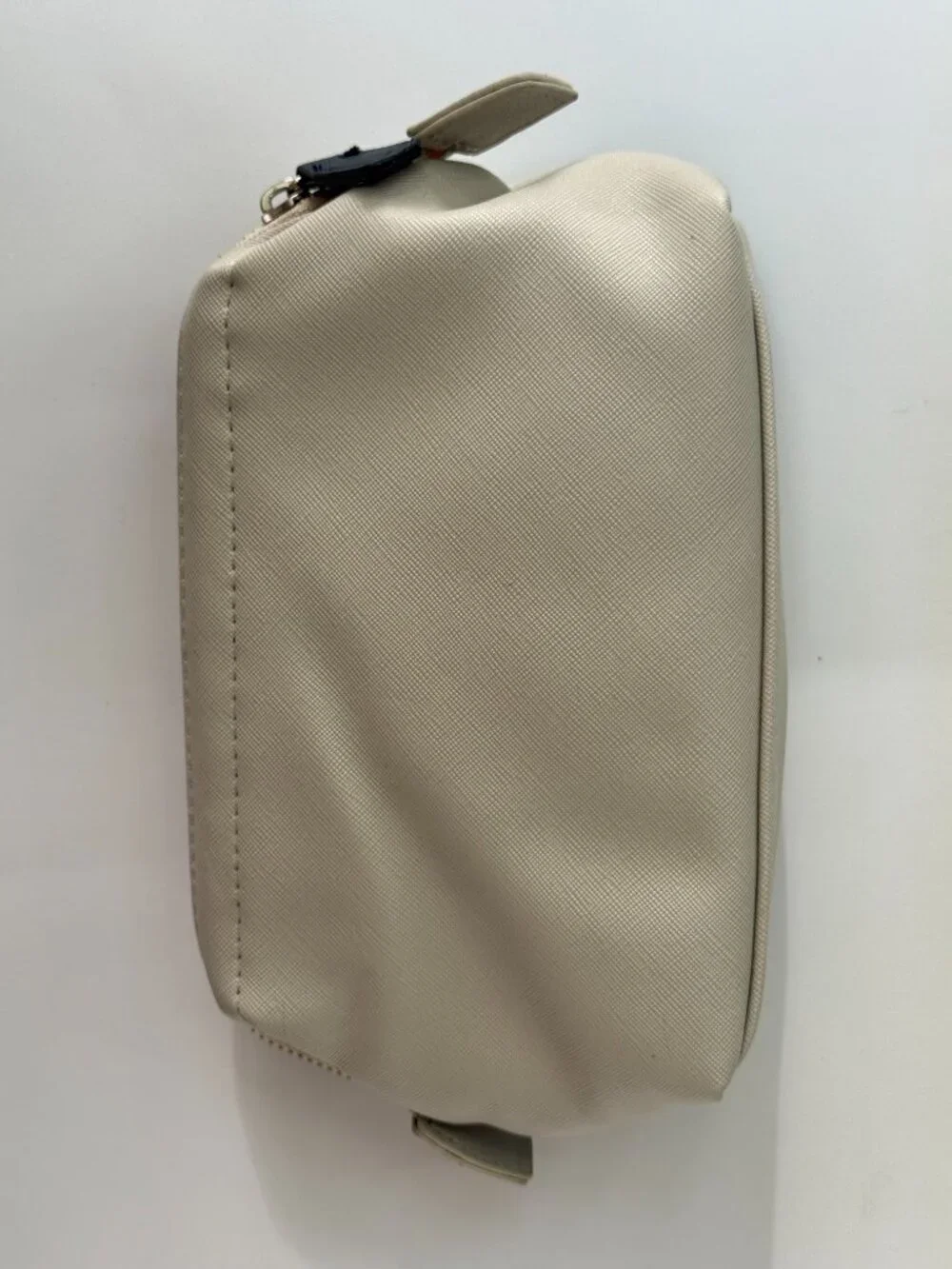 BRIC’S Luxury Travel Toiletry Bag Organizer Qatar Airways Exclusive